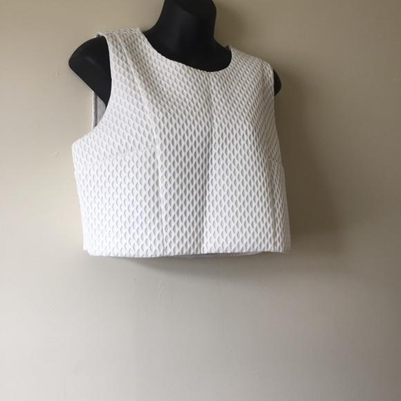 Express Lattice cream white crop top L - Picture 2 of 4